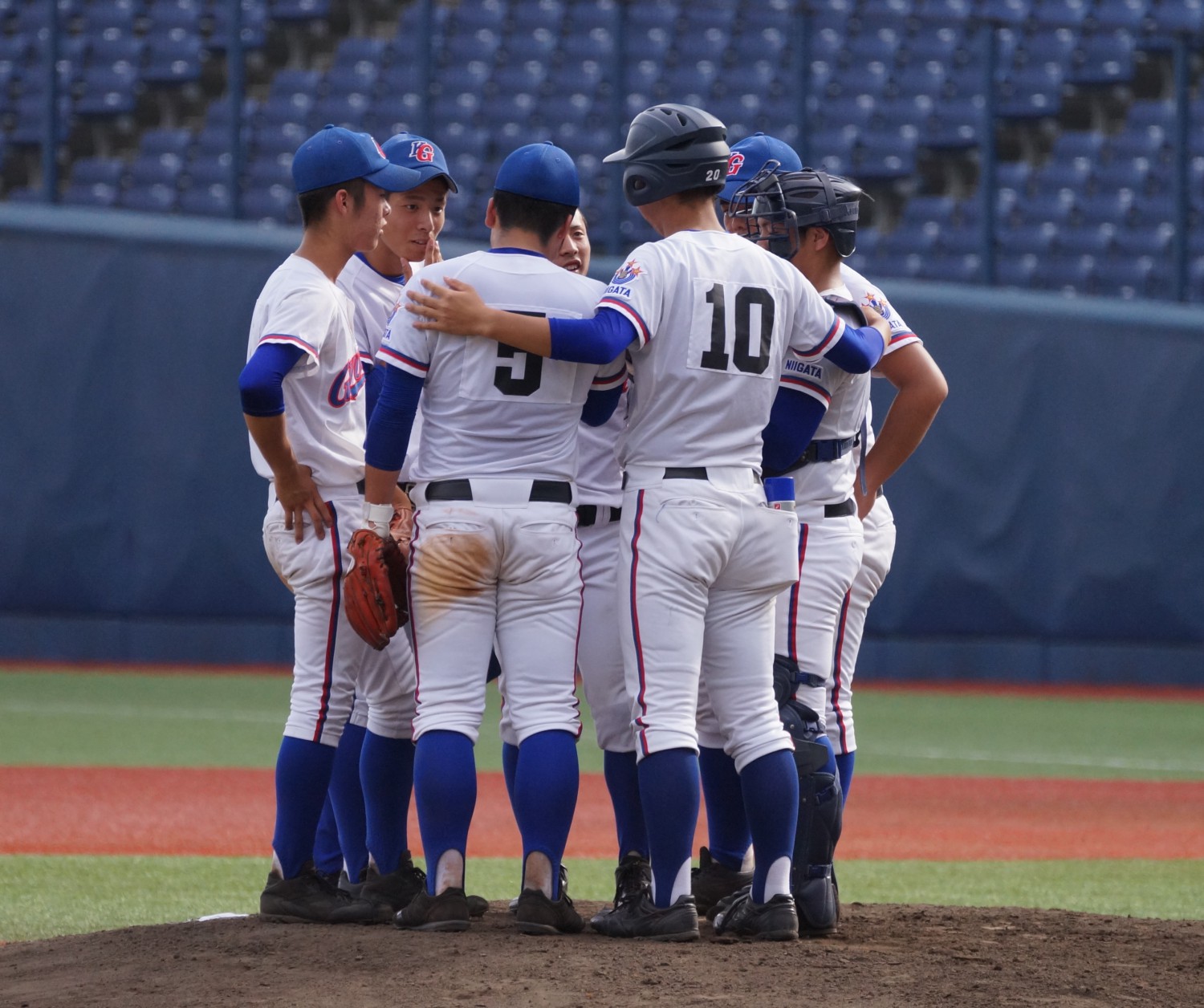 高校野球 それぞれの夏 加茂暁星唯一の３年生に与えられた背番号 １０ の意味 新潟野球ドットコム
